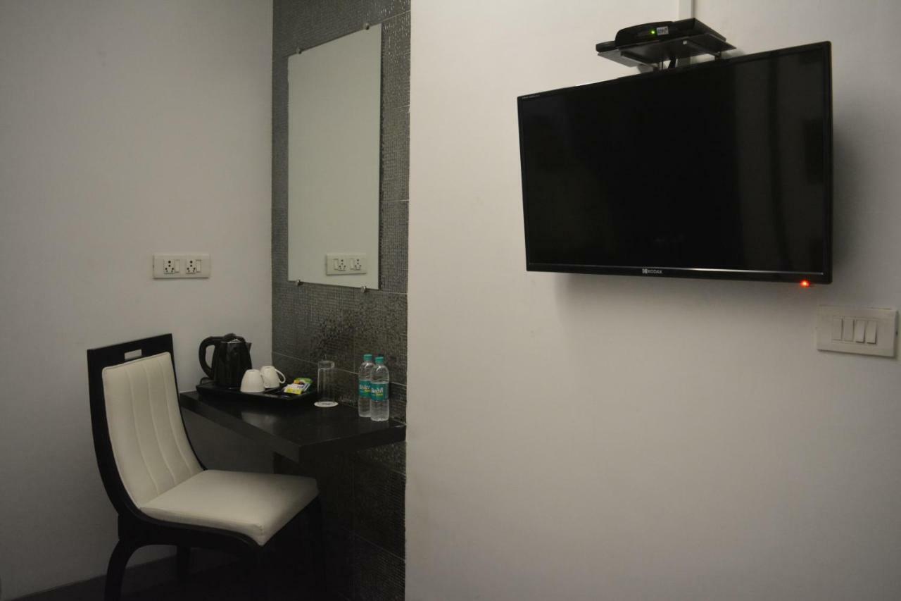 Eskay Resorts Mumbai Exterior foto